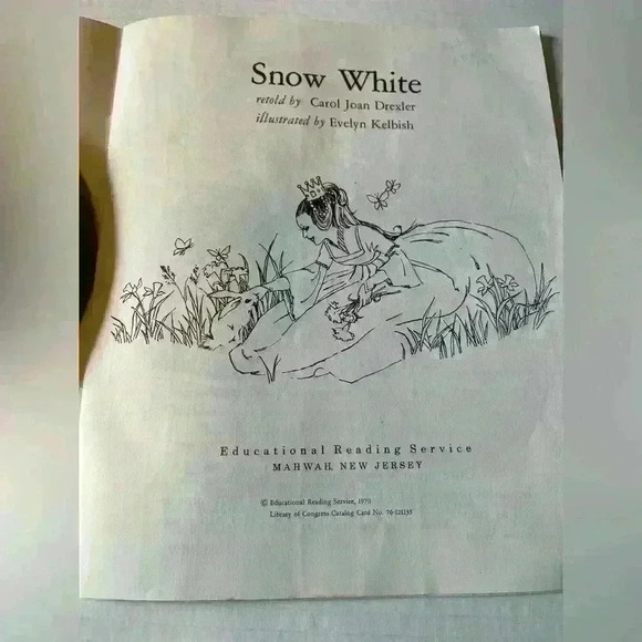 Vintage 1970 Snow White Paperback Book with Record - Picture 3 of 5